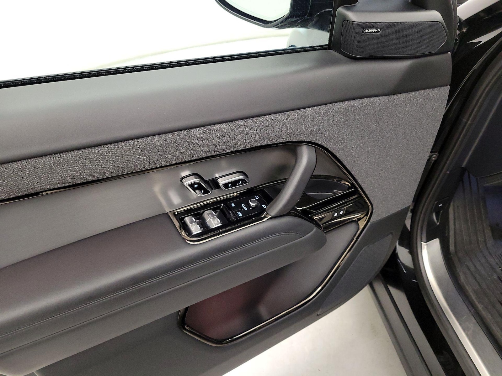2024 Land Rover Range Rover Sport SE - Photo 13