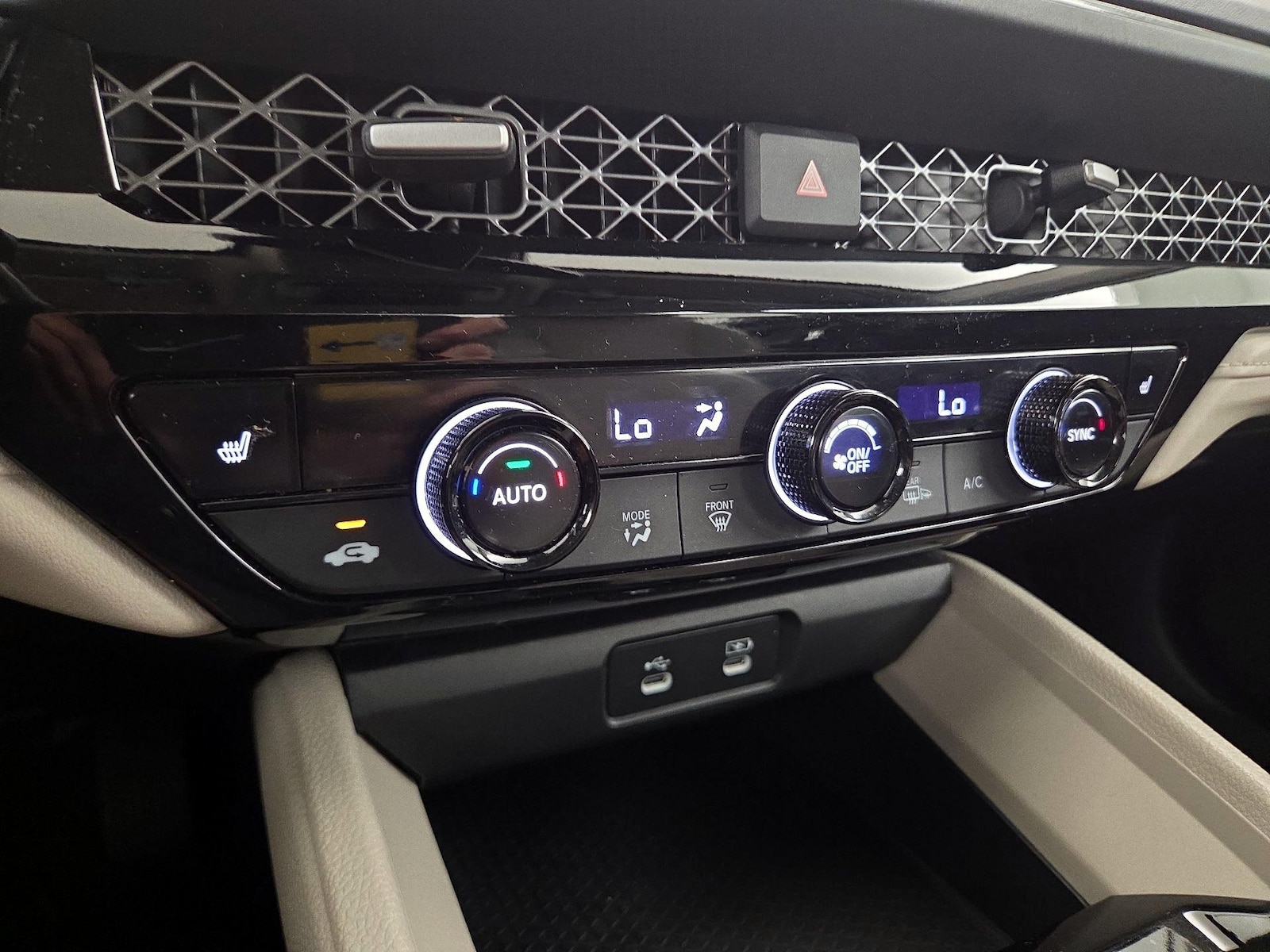 2023 Honda Accord Hybrid EX-L - Photo 16