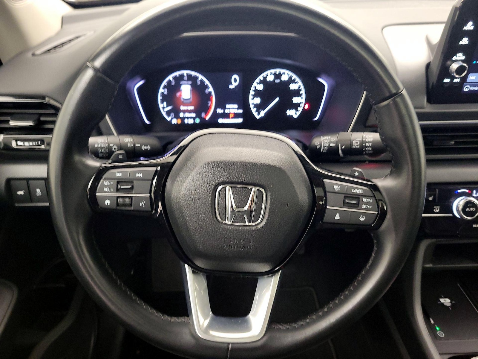 2025 Honda Pilot Touring - Photo 11