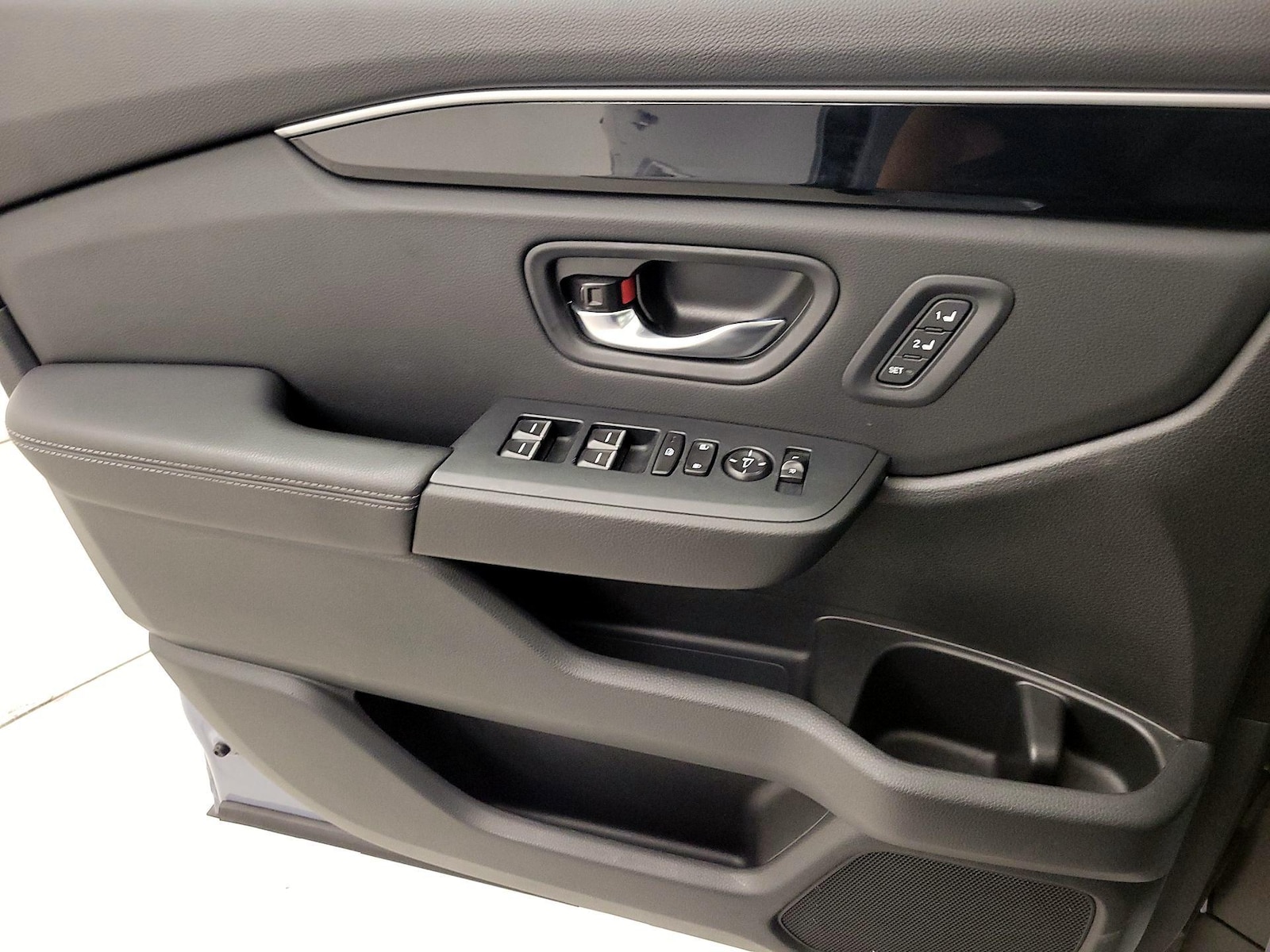 2025 Honda Pilot Touring - Photo 13