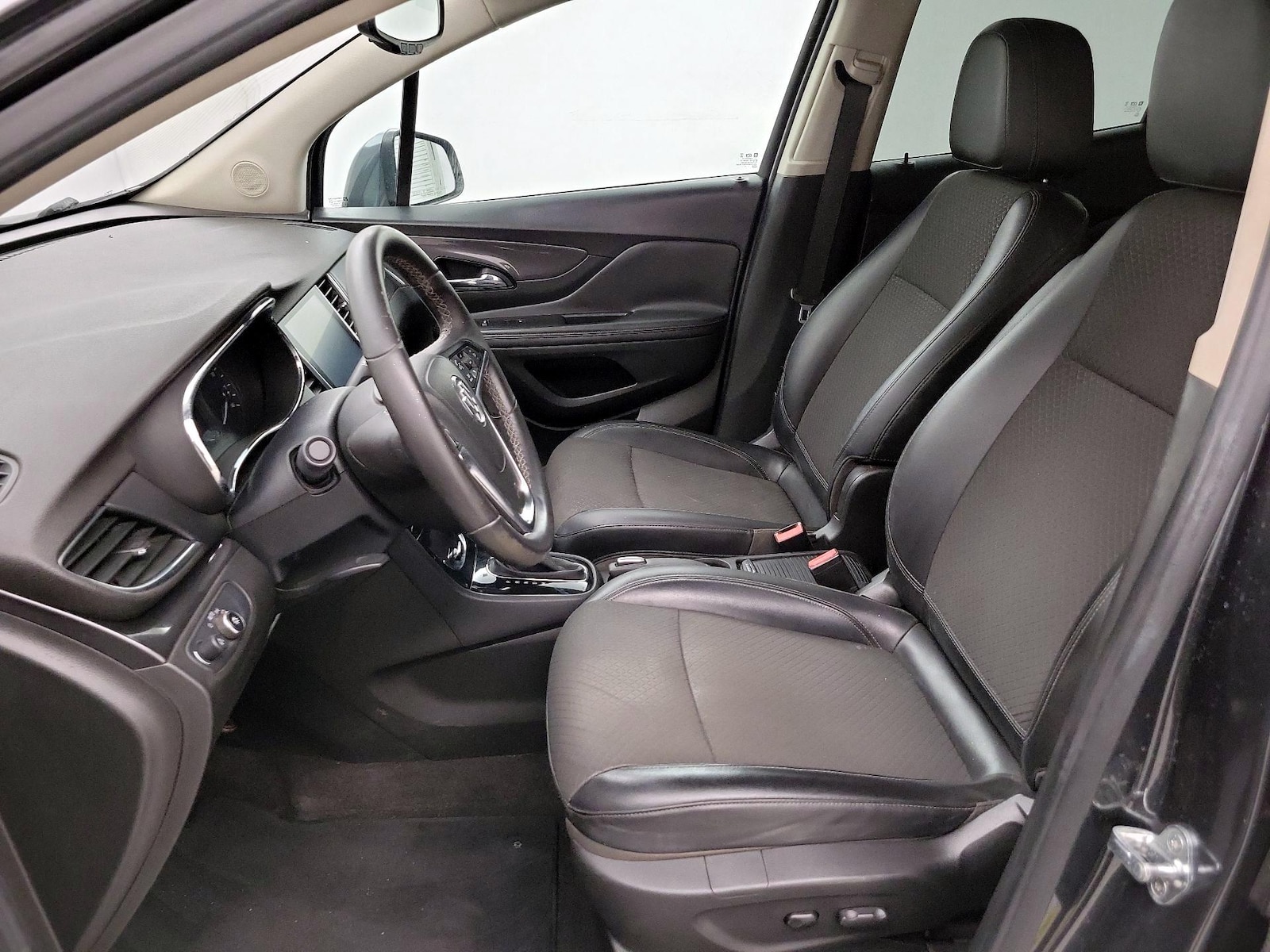 Power Seat(s) & Side Airbags