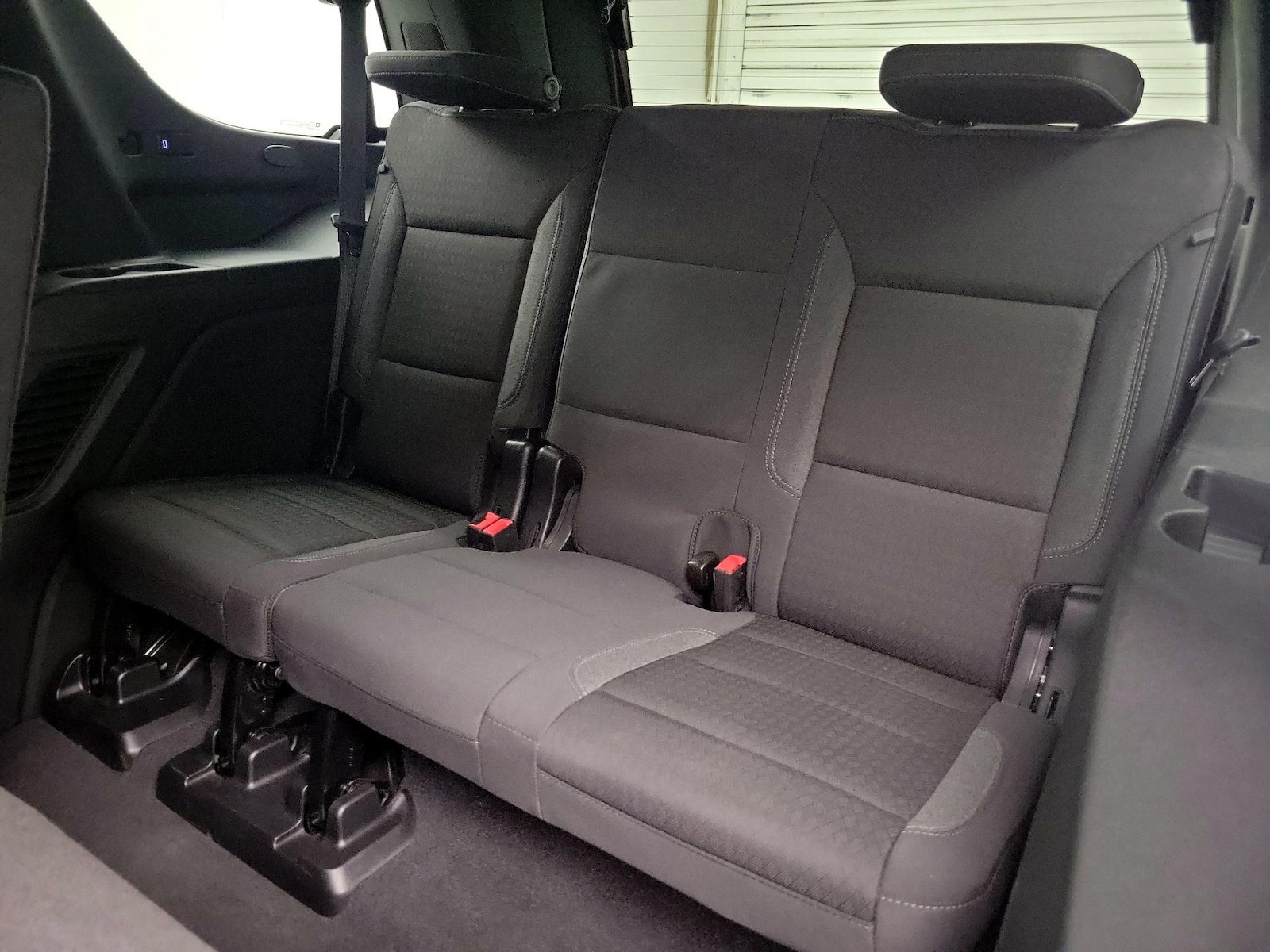 2024 GMC Yukon SLE - Photo 22