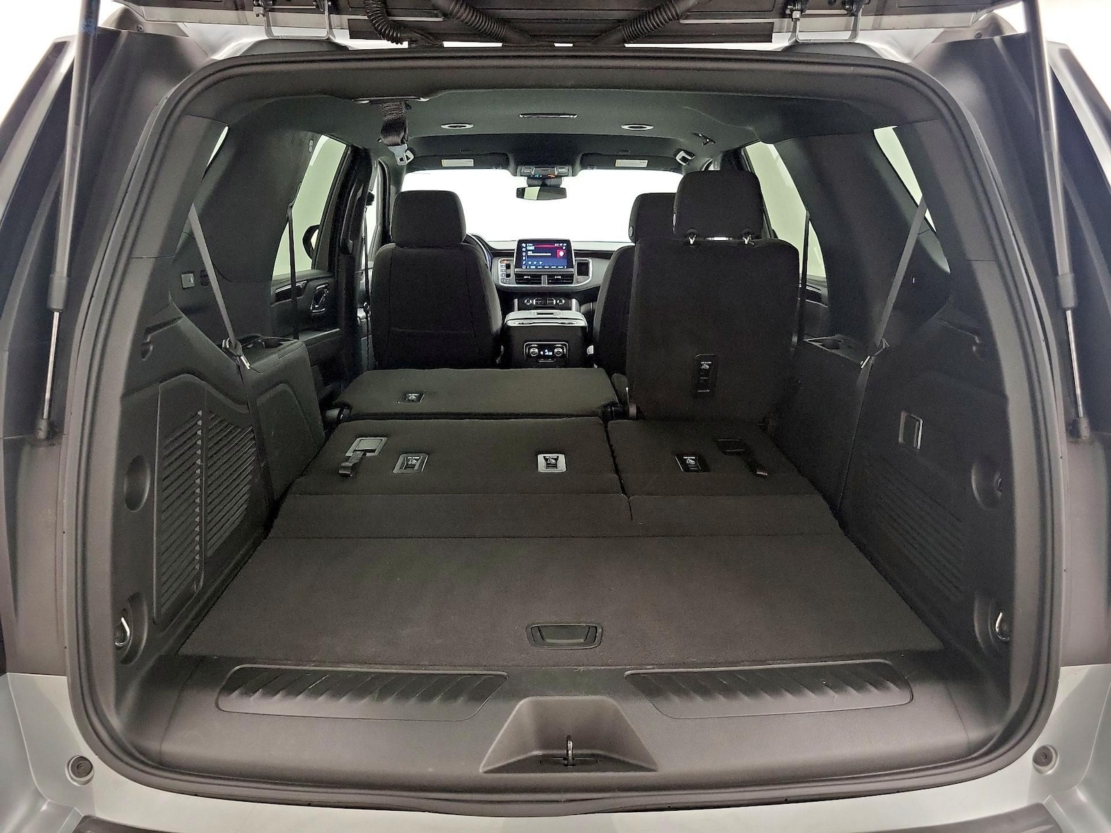 2024 GMC Yukon SLE - Photo 24