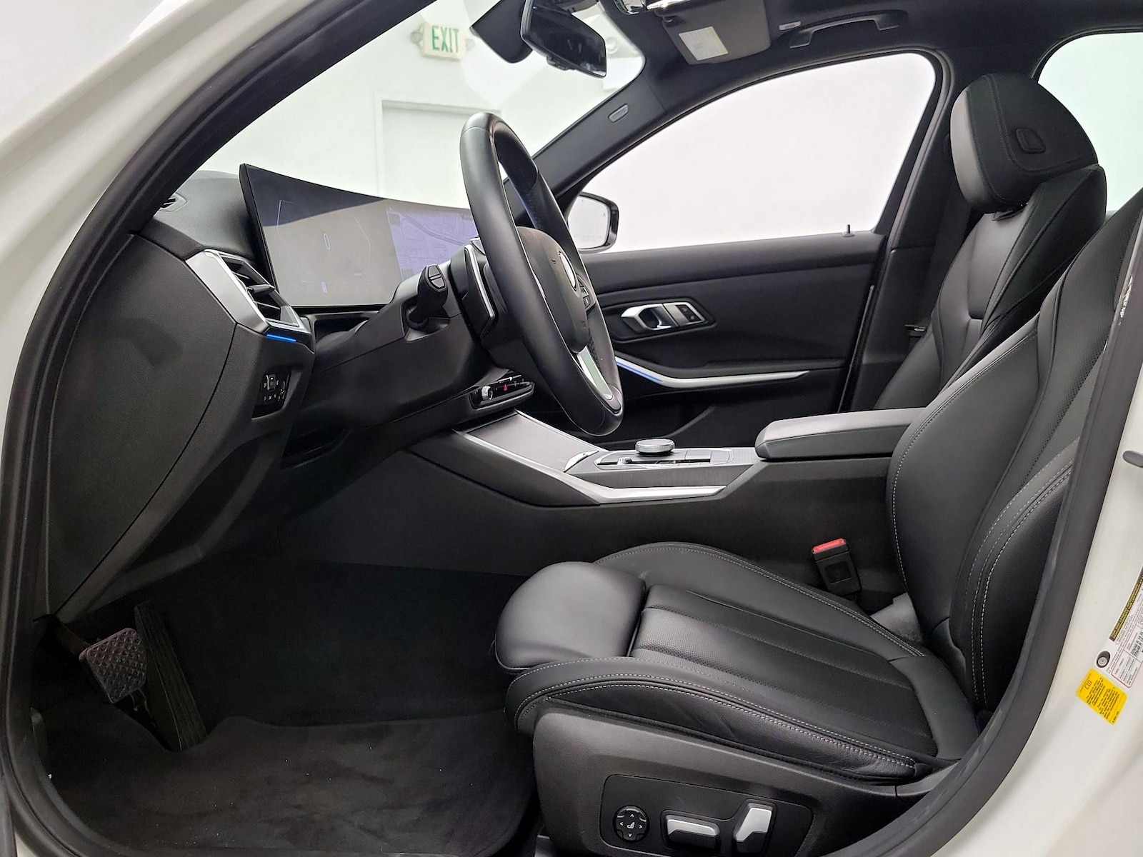 2023 BMW 3 Series 330i - Photo 12