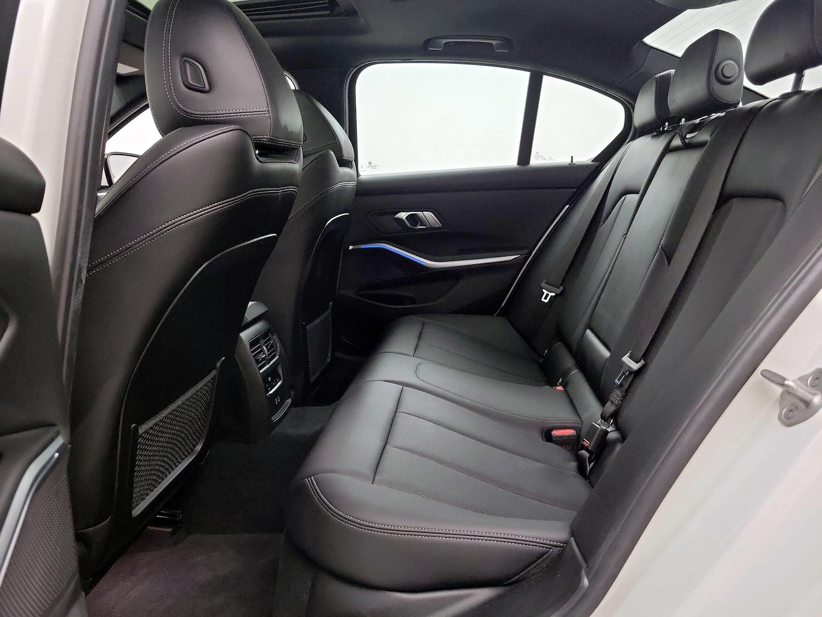 2023 BMW 3 Series 330i - Photo 22