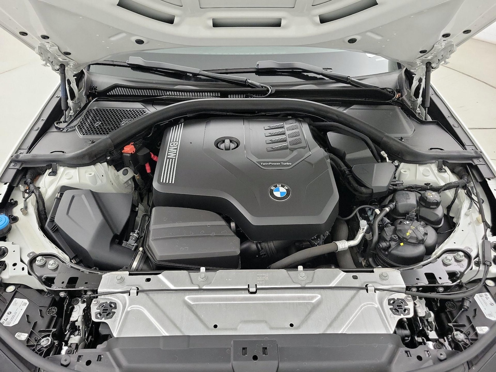 2023 BMW 3 Series 330i - Photo 24