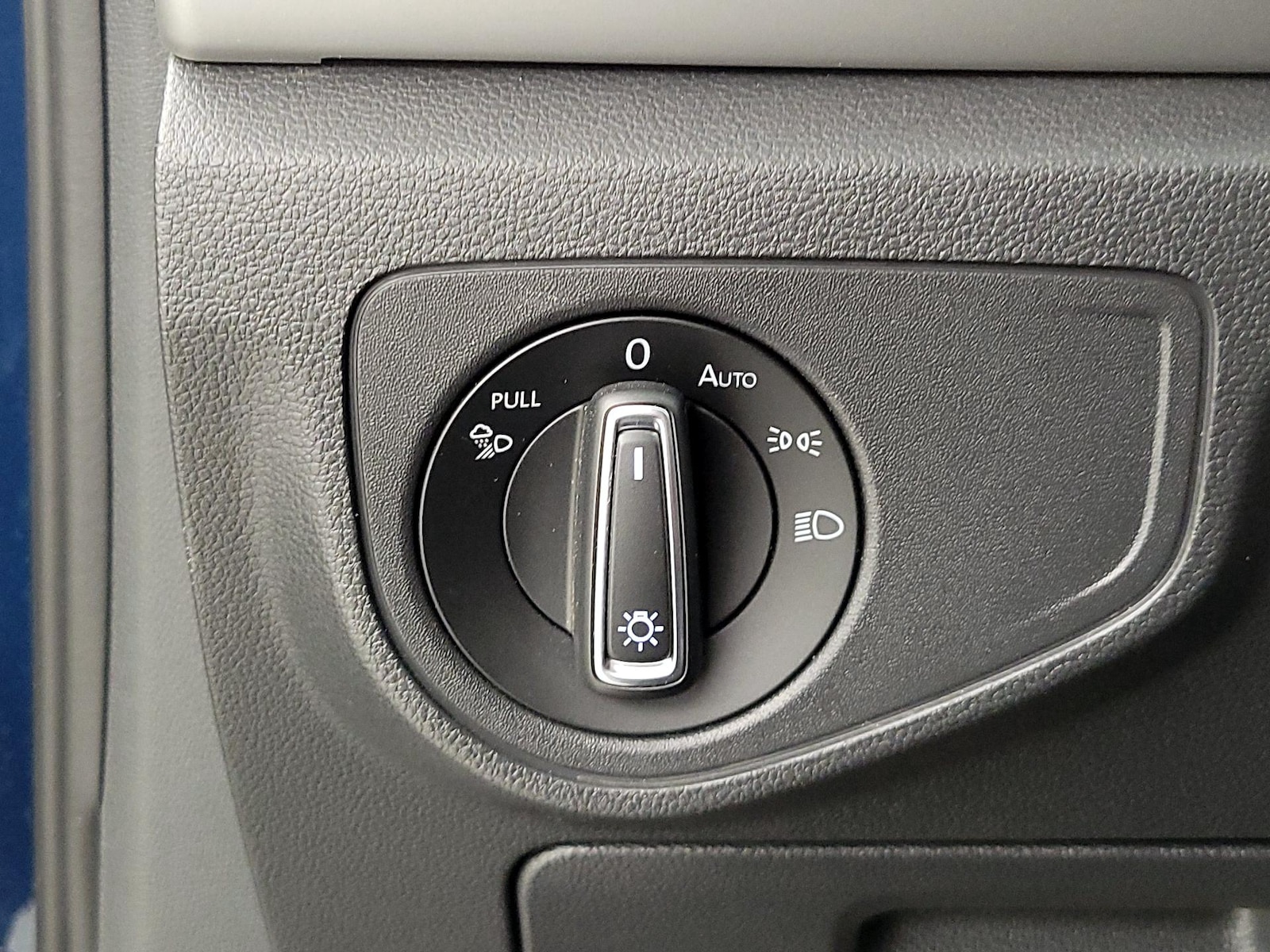 2023 Volkswagen Atlas SE w/Tech - Photo 14
