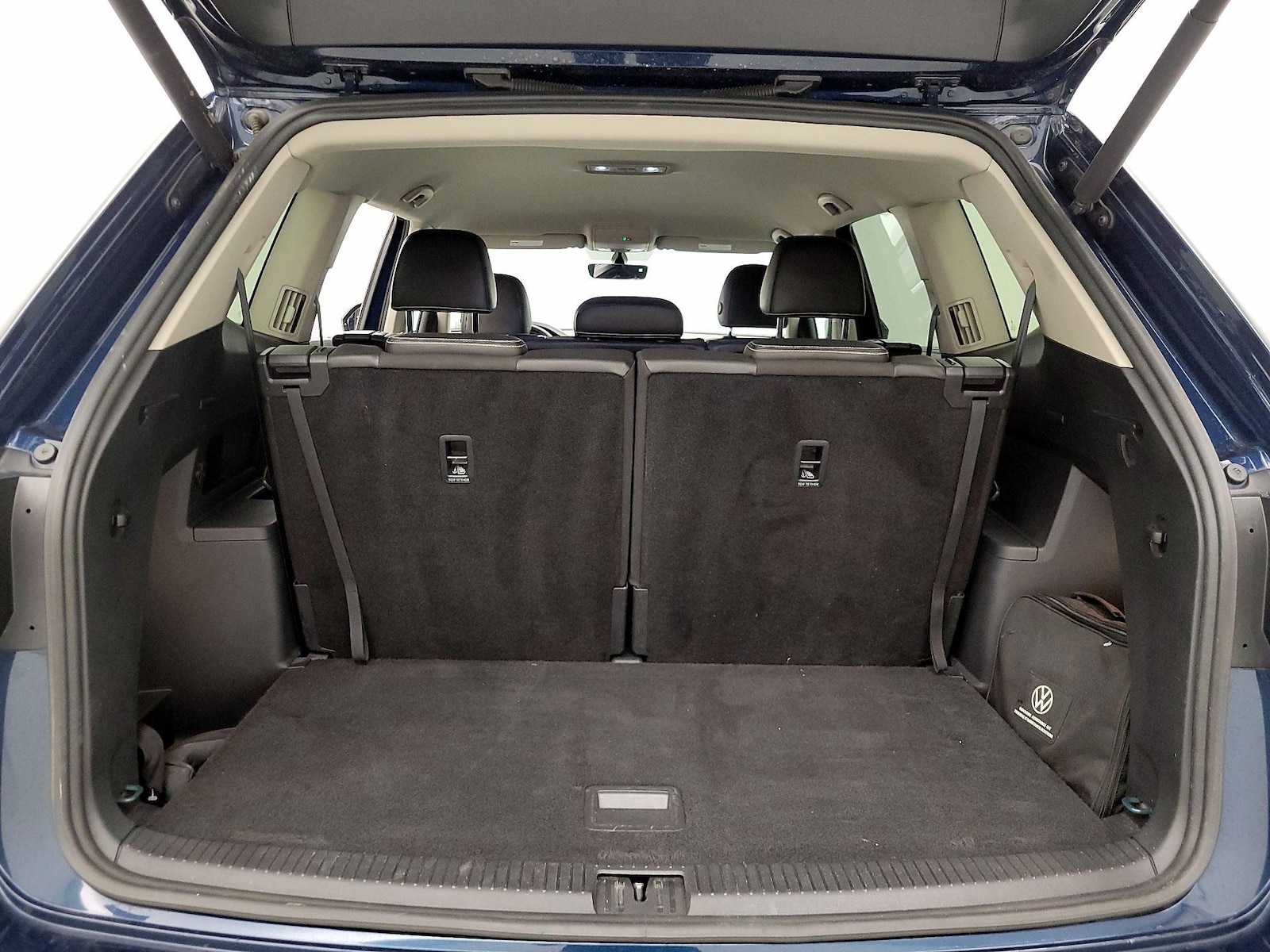 2023 Volkswagen Atlas SE w/Tech - Photo 22