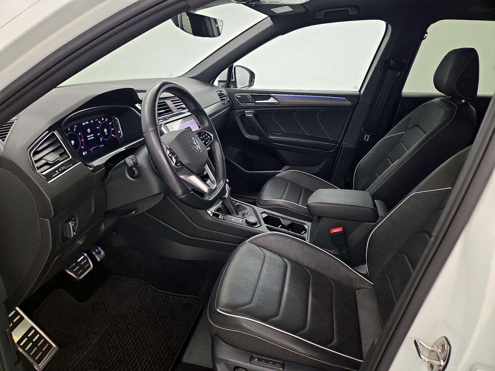 Leather Seats & Side Airbags