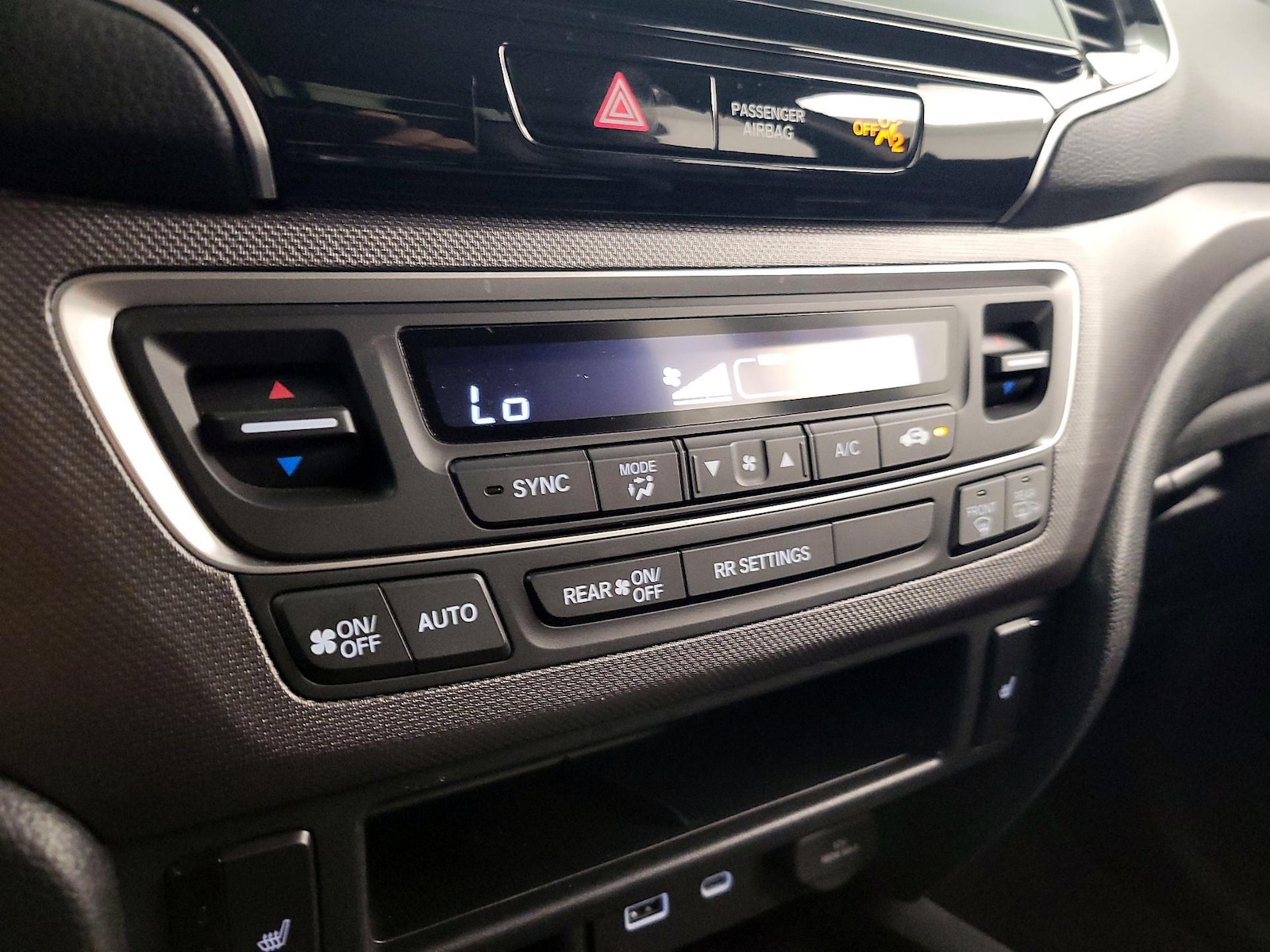 2025 Honda Ridgeline RTL - Photo 17