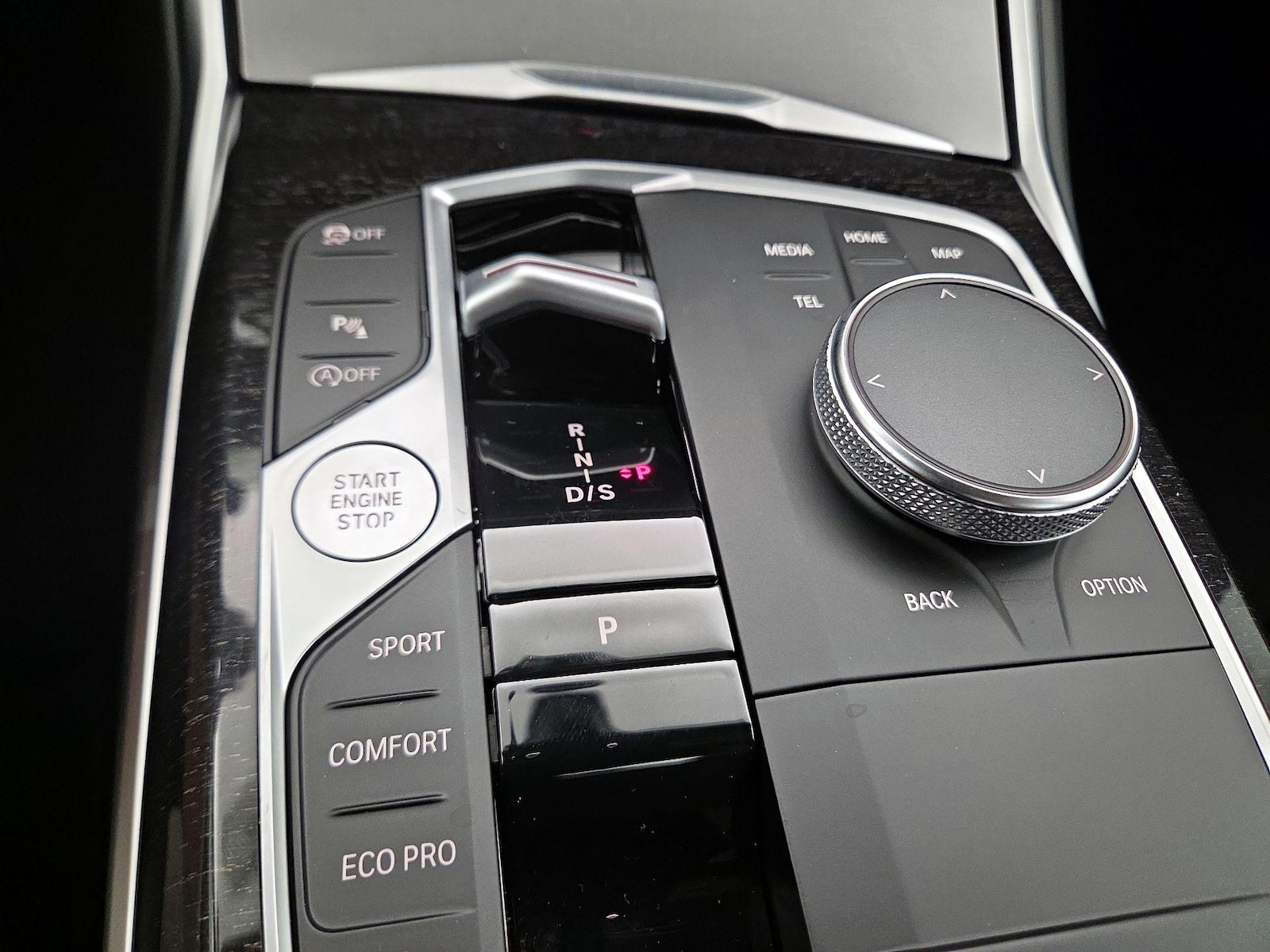 2024 BMW 3 Series 330i - Photo 19