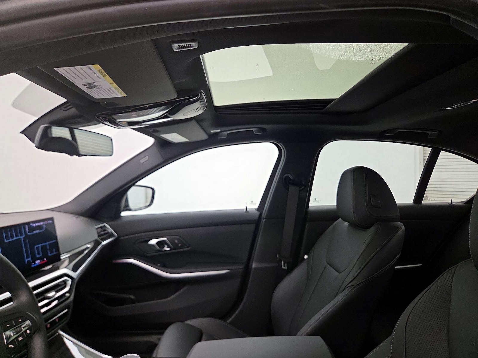 2024 BMW 3 Series 330i - Photo 21