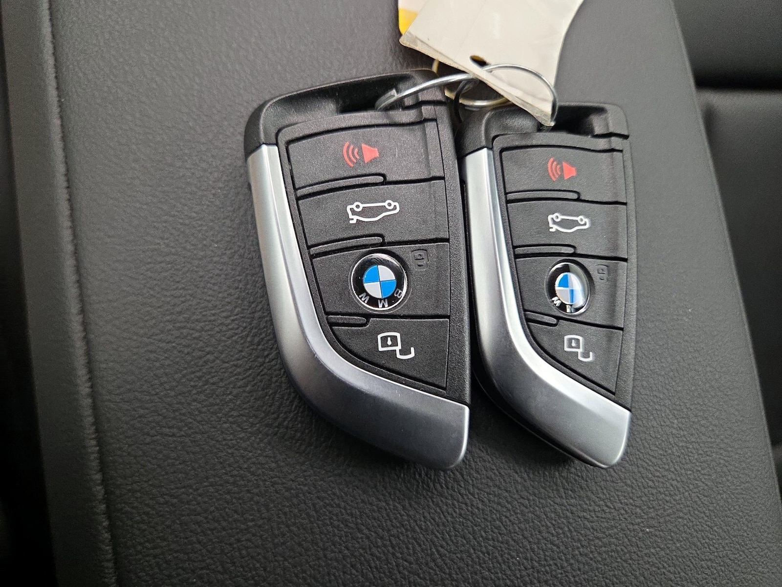 2024 BMW 3 Series 330i - Photo 25