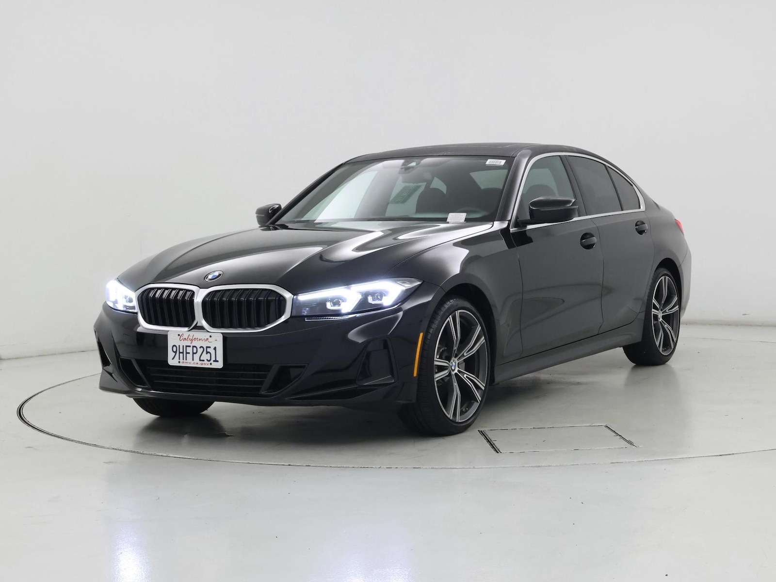 2024 BMW 3 Series 330i - Photo 5