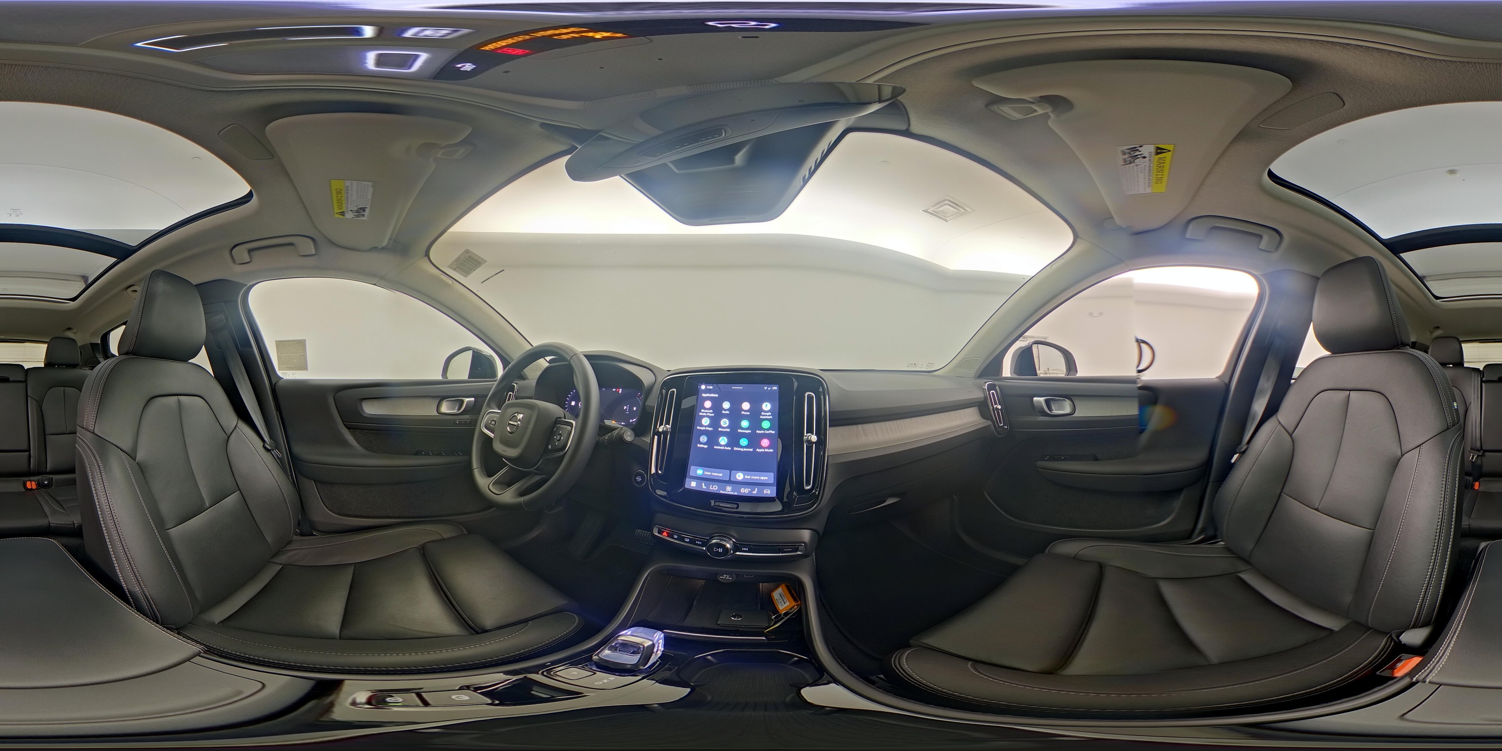 2025 Volvo XC40 Plus - Photo 26