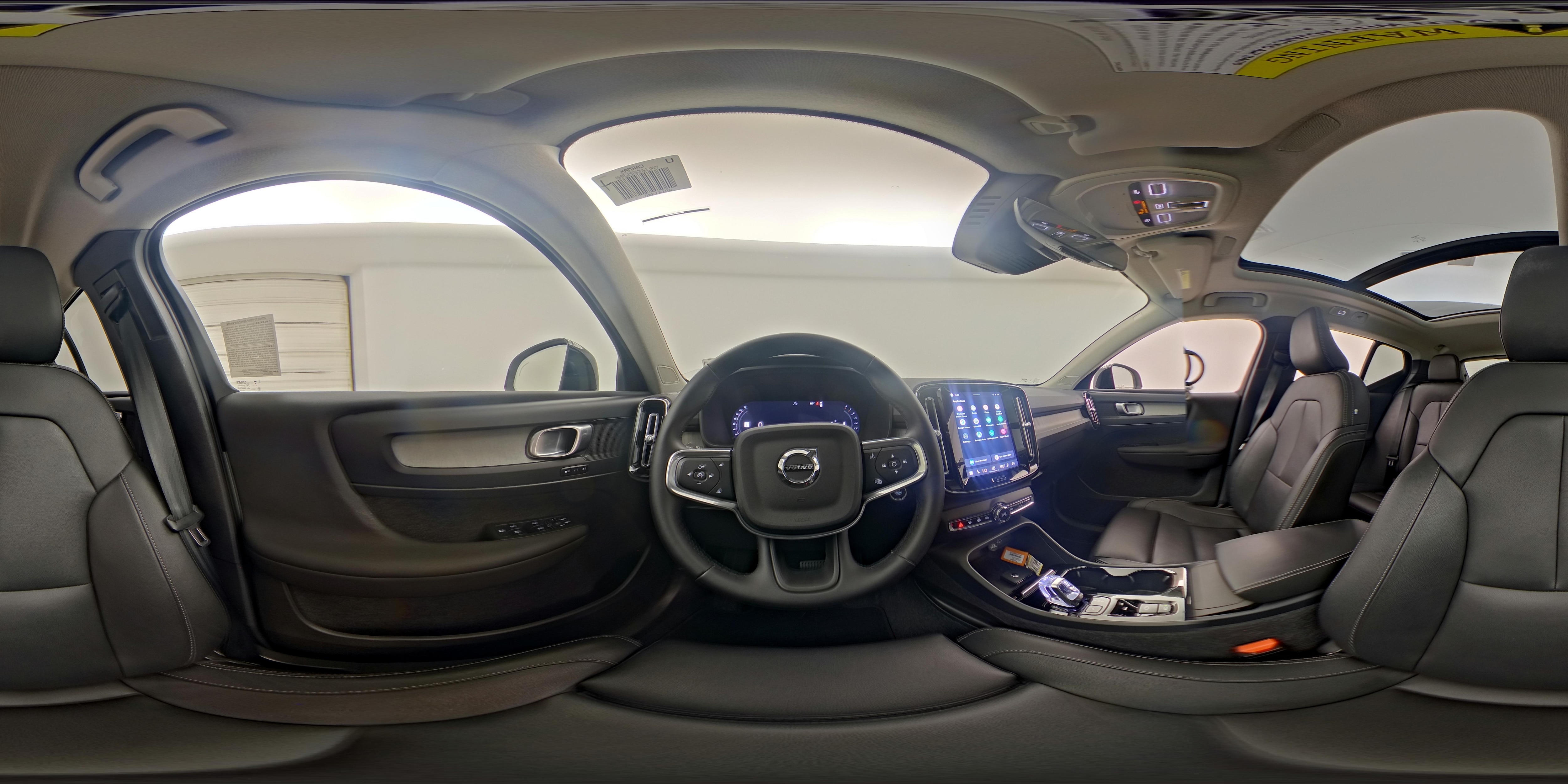2025 Volvo XC40 Plus - Photo 28