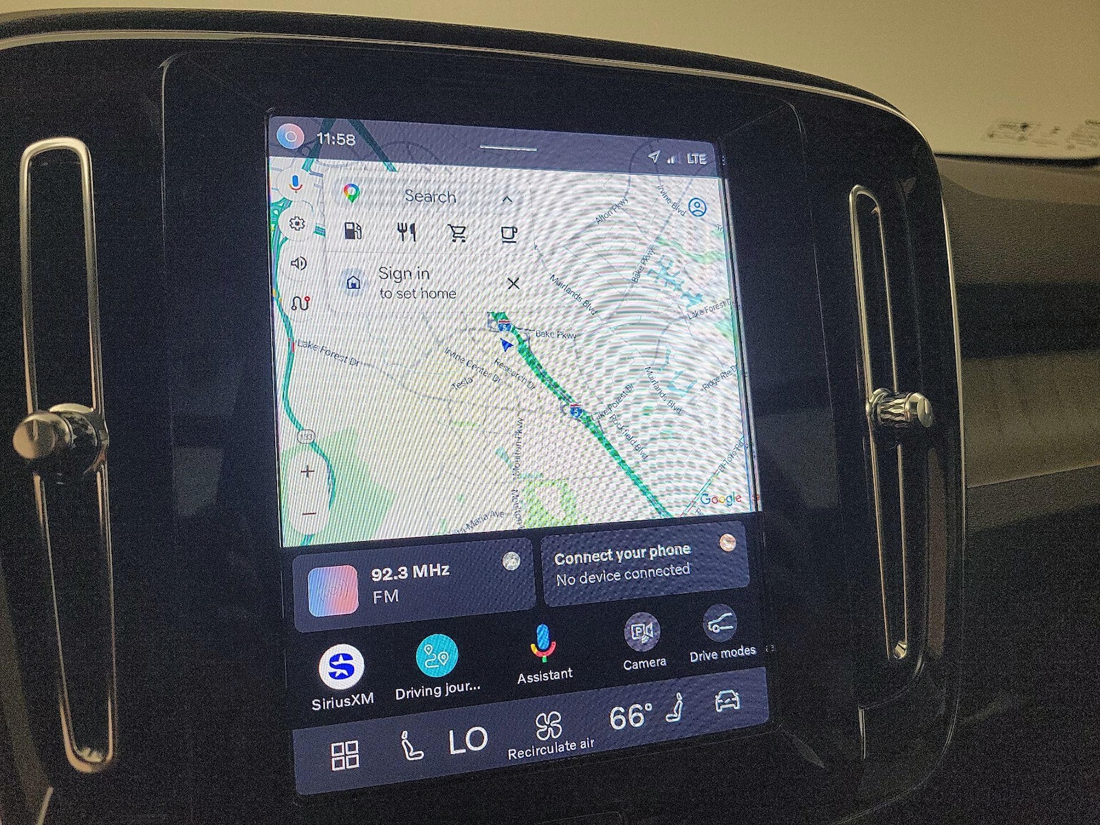2025 Volvo XC40 Plus - Photo 15