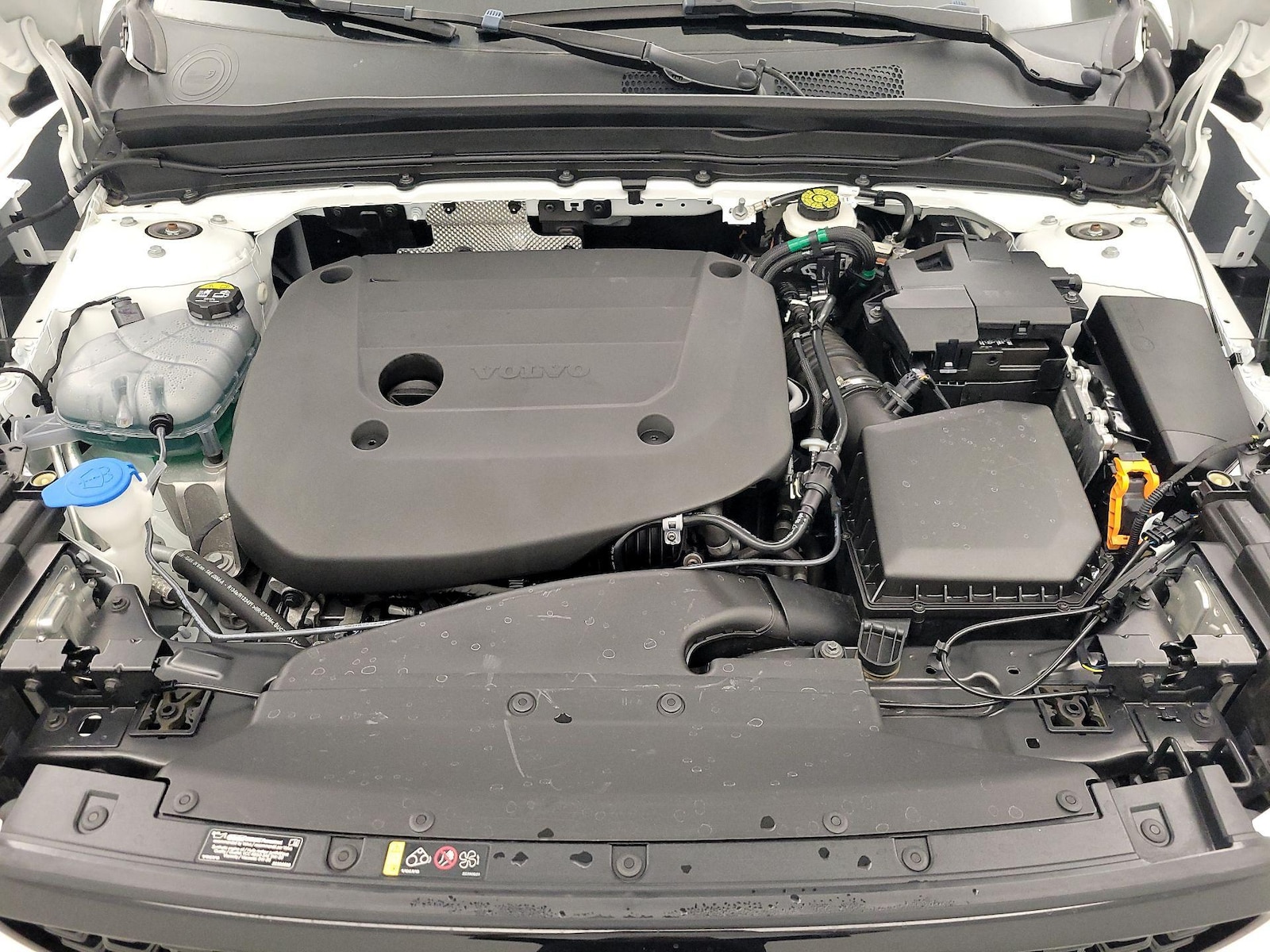 2025 Volvo XC40 Plus - Photo 24