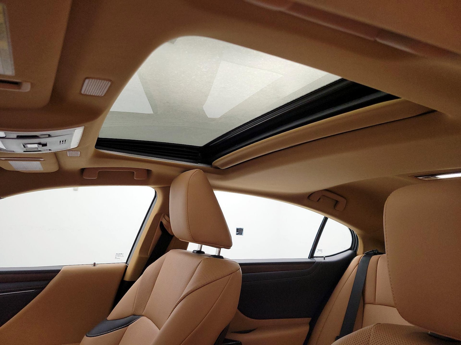 Sunroof(s) & Overhead Airbags