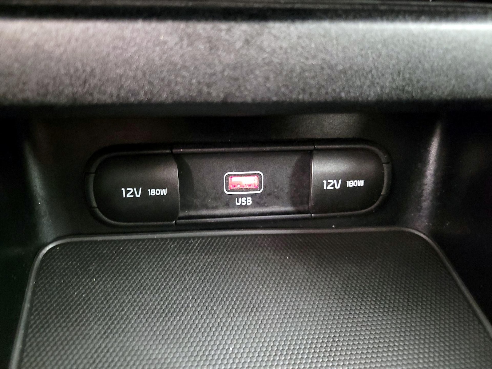 2023 Kia Forte LXS - Photo 19