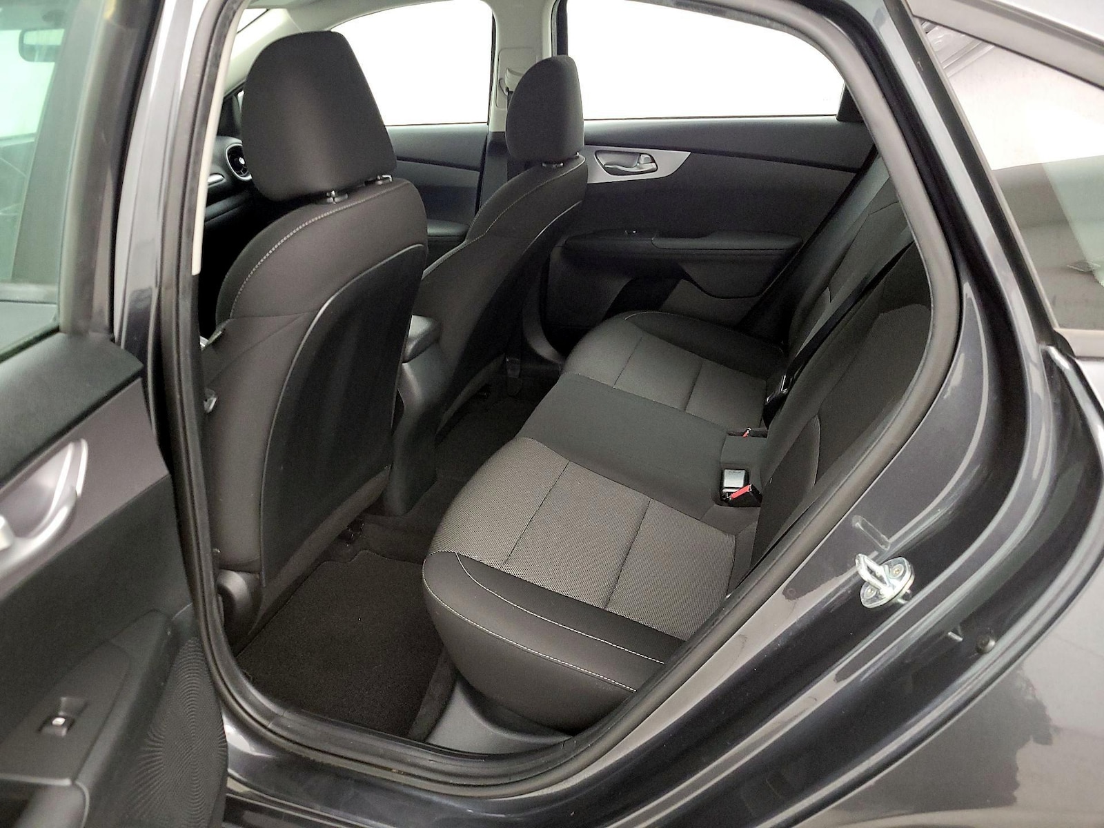 2023 Kia Forte LXS - Photo 20