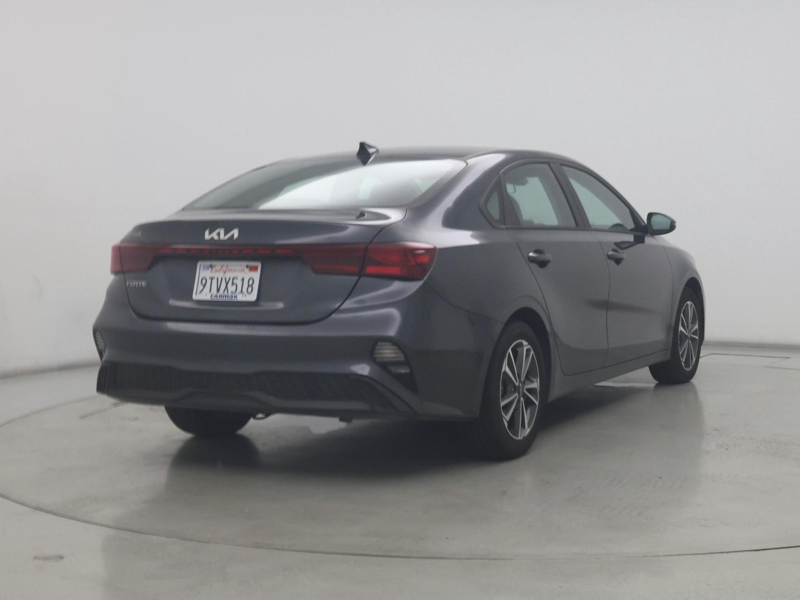 2023 Kia Forte LXS - Photo 9