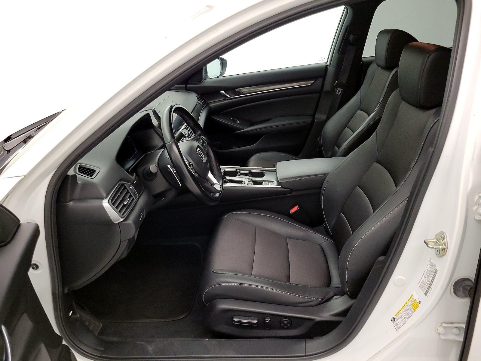 Power Seat(s) & Side Airbags