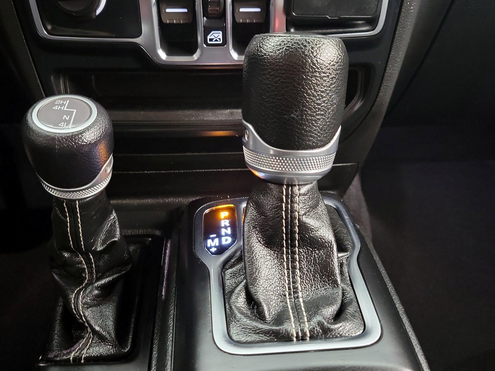 2023 Jeep Wrangler 4-Door Sahara - Photo 19