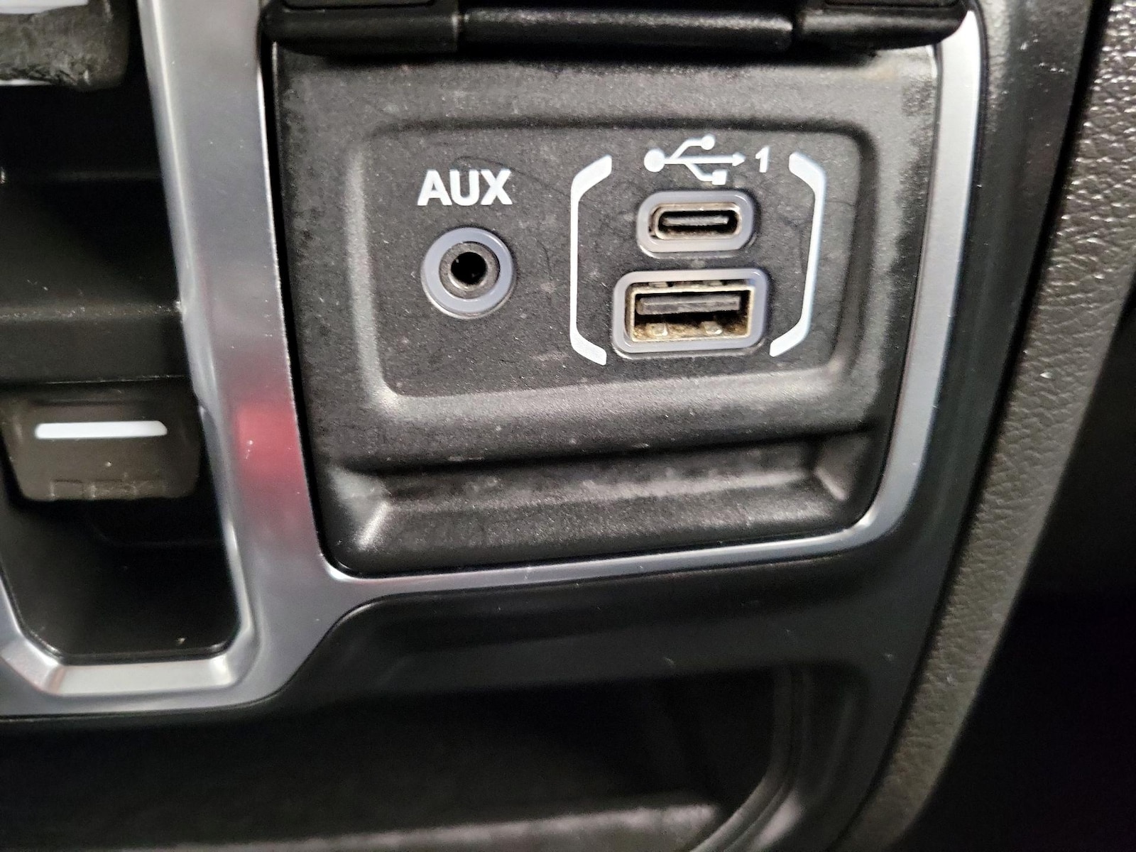 2023 Jeep Wrangler 4-Door Sahara - Photo 20