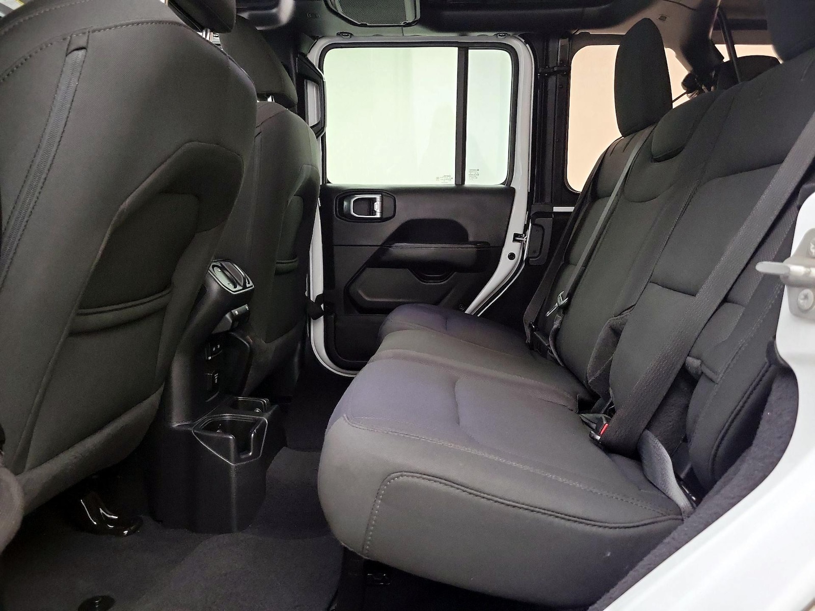2023 Jeep Wrangler 4-Door Sahara - Photo 21