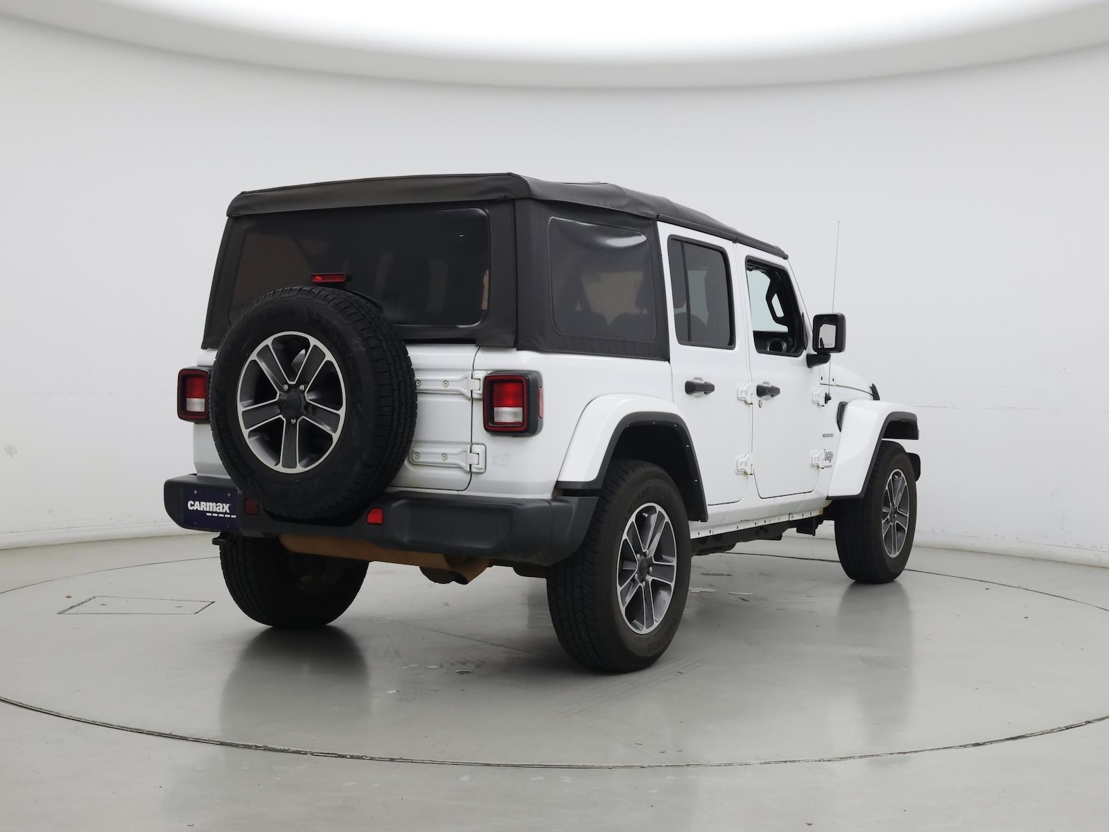 2023 Jeep Wrangler 4-Door Sahara - Photo 9
