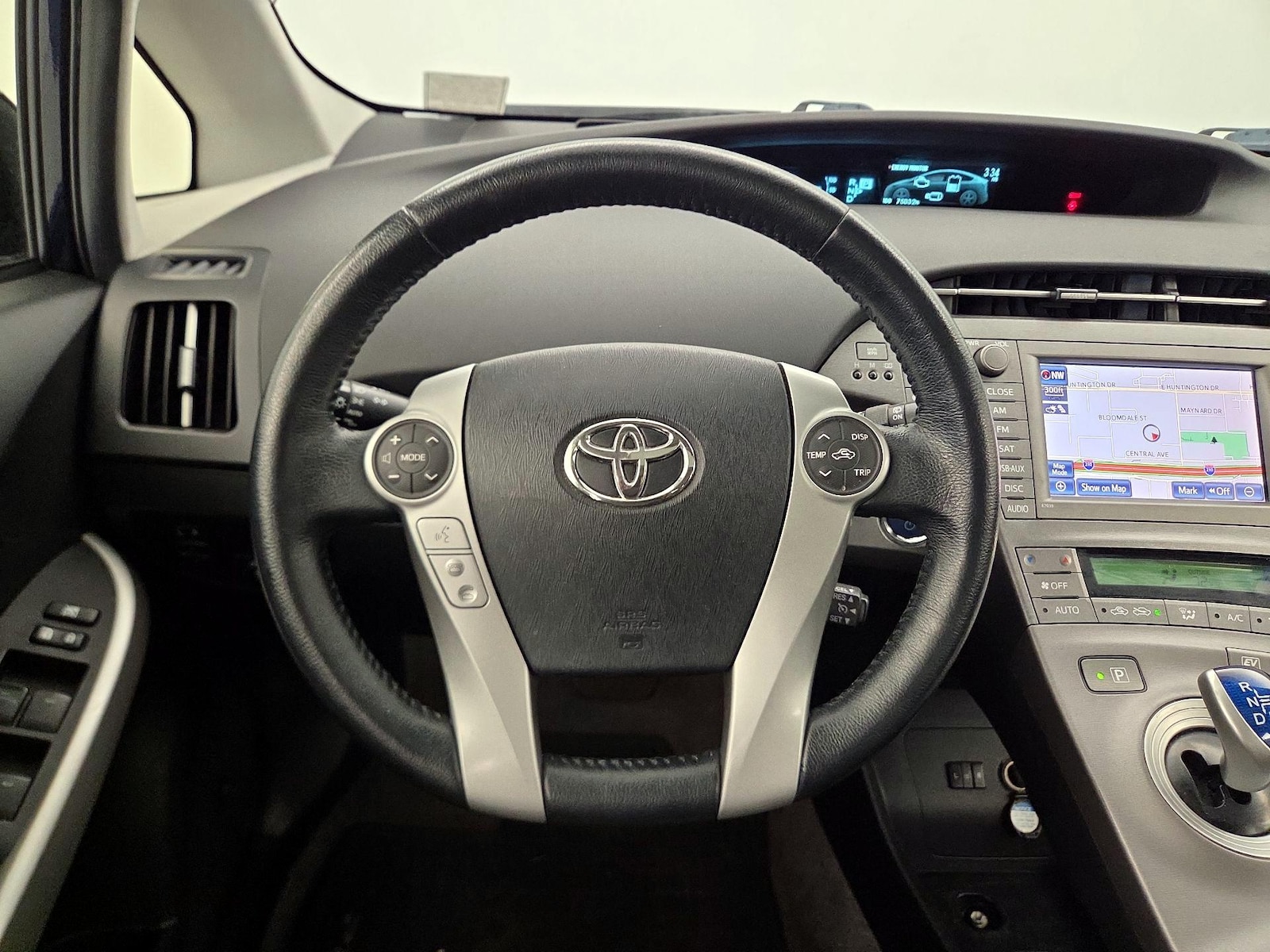2015 Toyota Prius Four - Photo 11