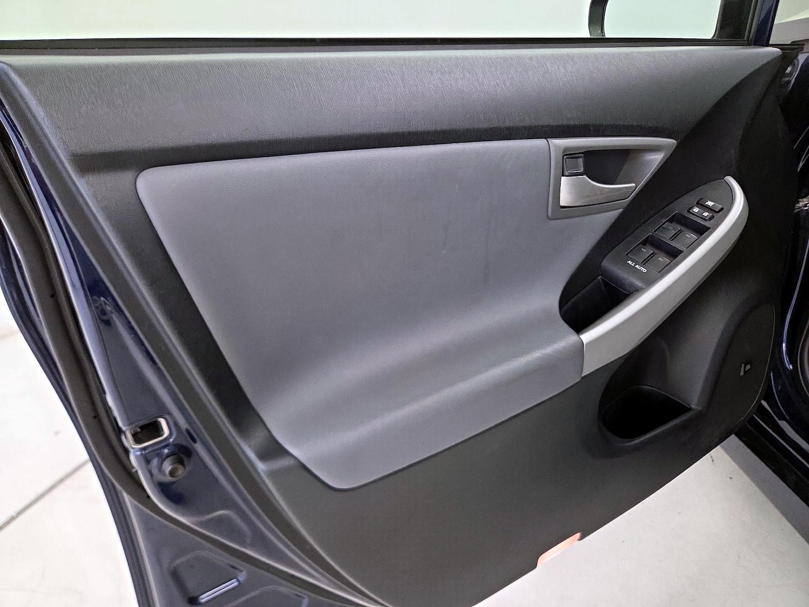 2015 Toyota Prius Four - Photo 13