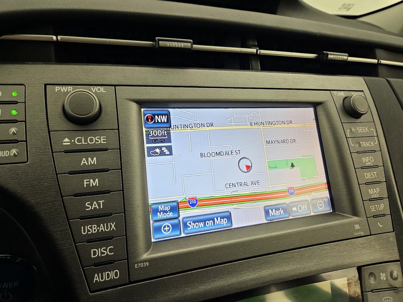 2015 Toyota Prius Four - Photo 15