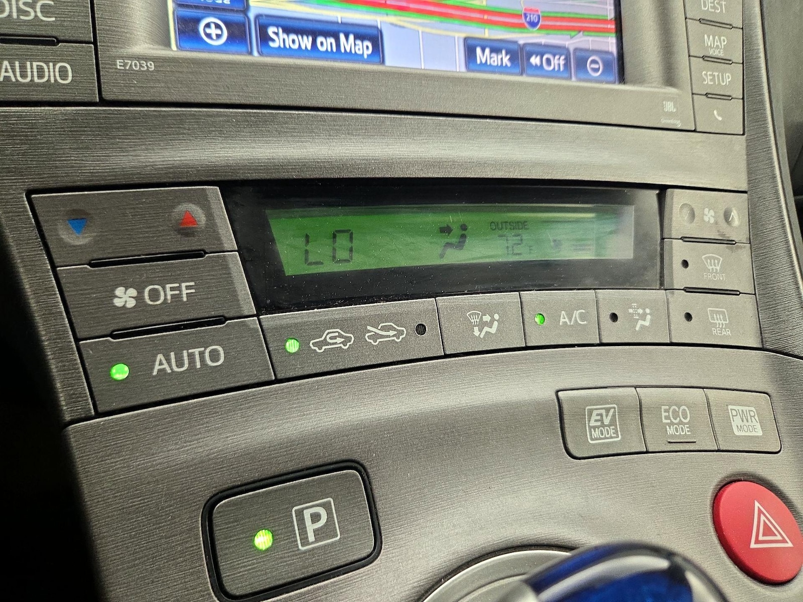 2015 Toyota Prius Four - Photo 18