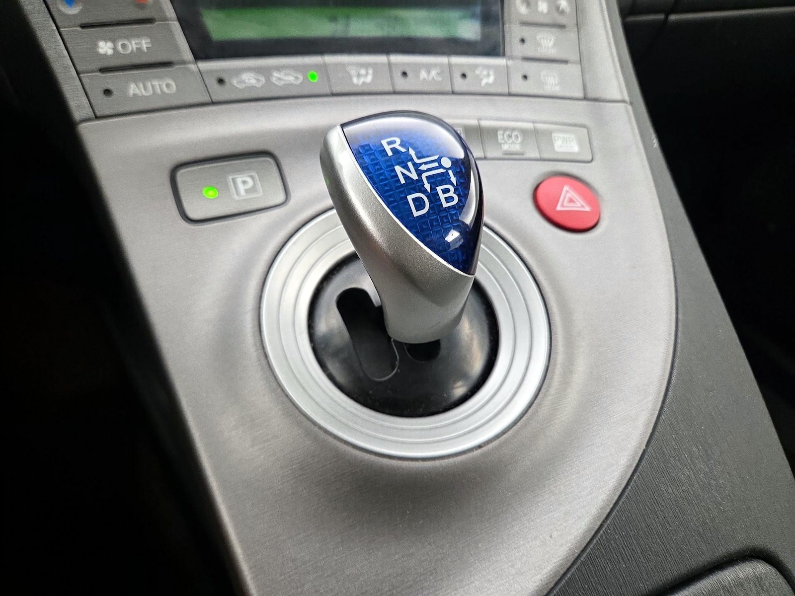 2015 Toyota Prius Four - Photo 19