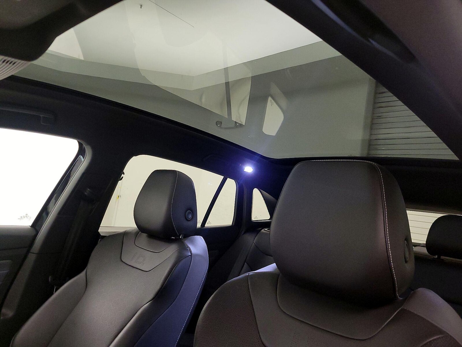 Skylight(s) & Overhead Airbags