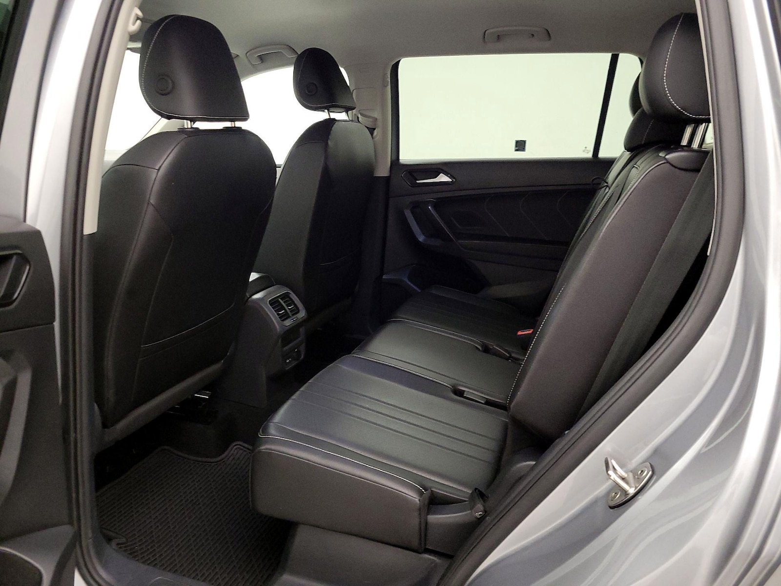 2024 Volkswagen Tiguan SE - Photo 20