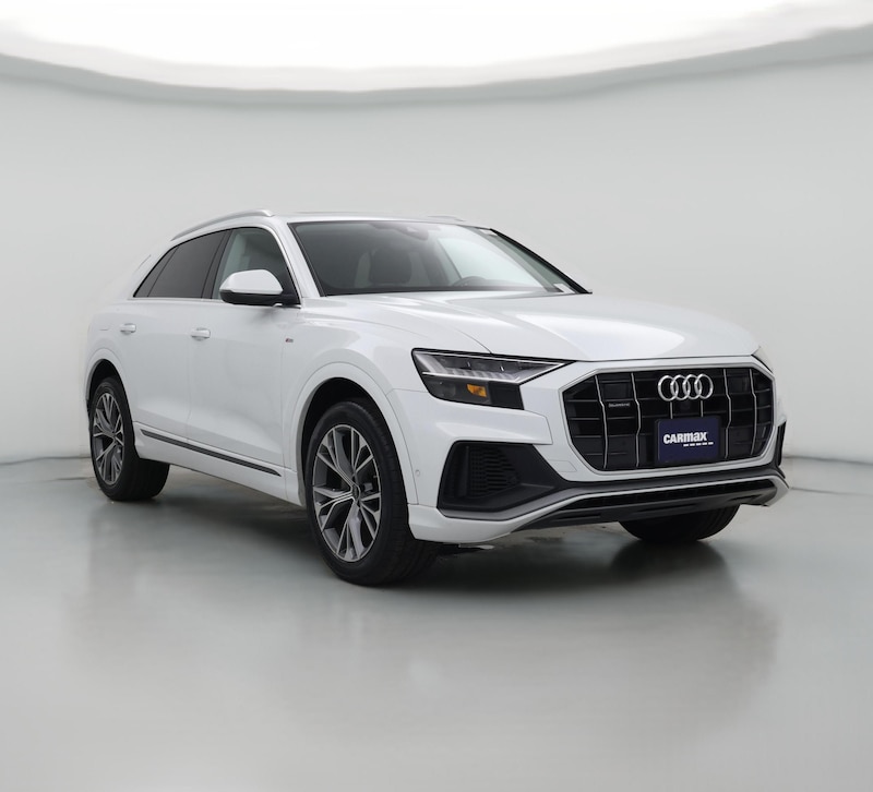 2023 Audi Q8 Premium Plus