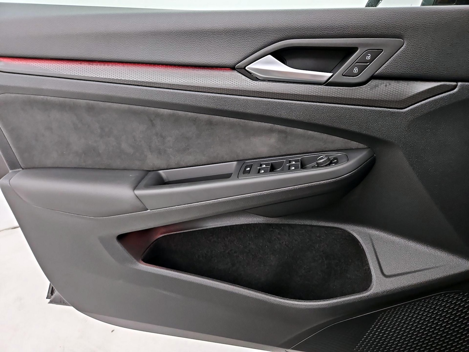 2024 Volkswagen Golf GTI S - Photo 13