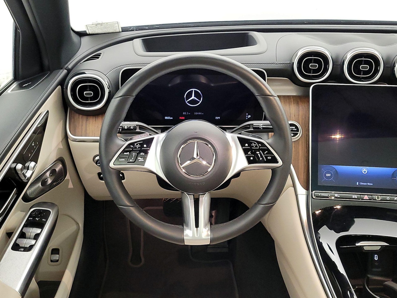 2023 Mercedes-Benz GLC GLC300 - Photo 11