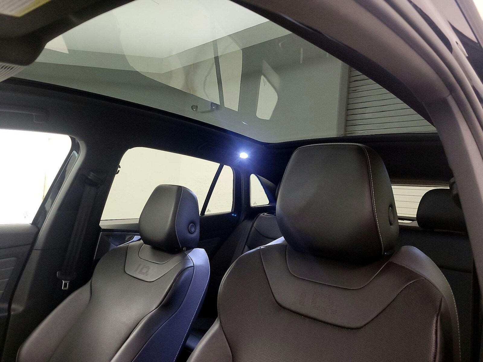 Skylight(s) & Overhead Airbags