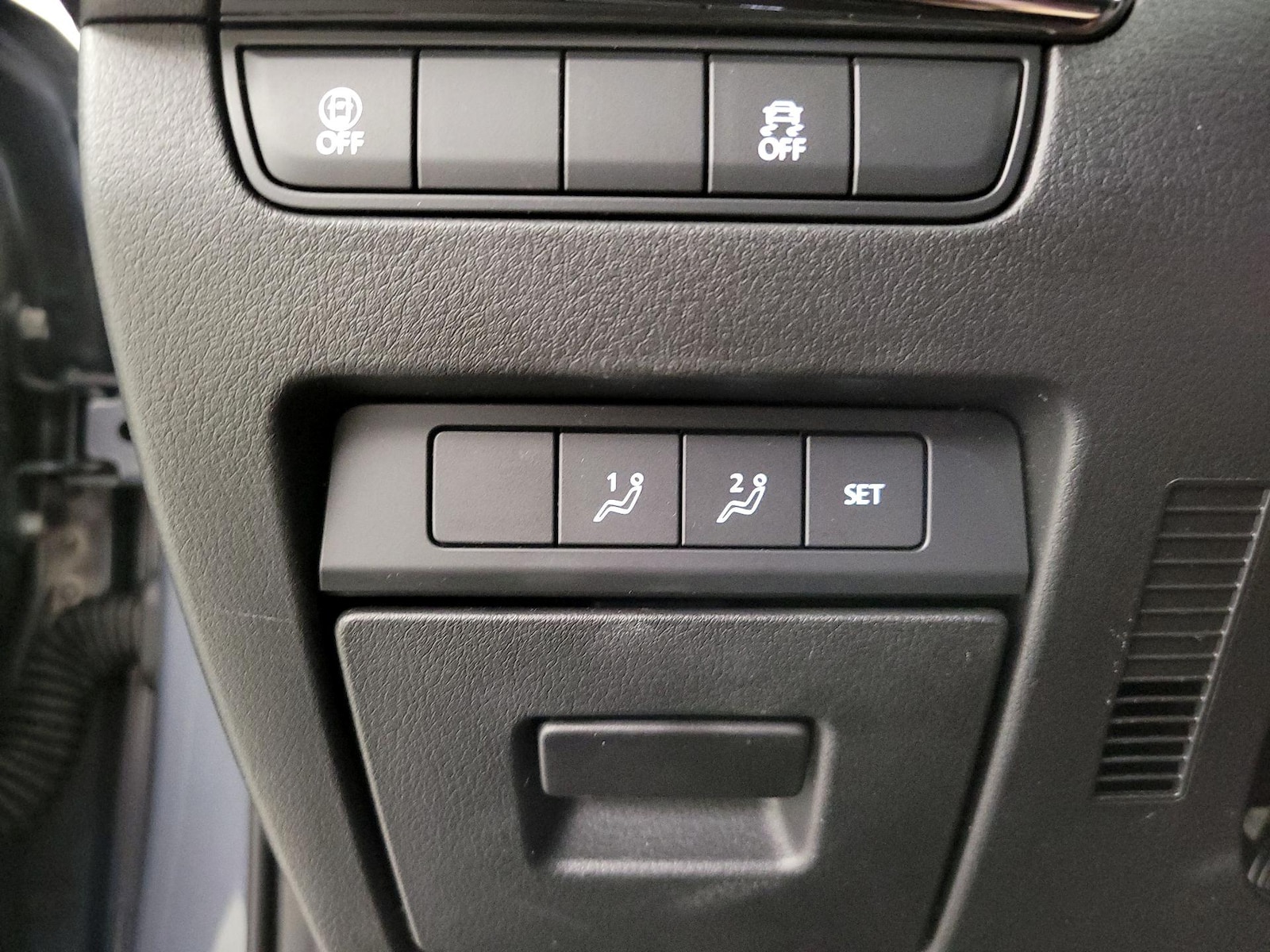 2023 Mazda Mazda3 Carbon Edition - Photo 14