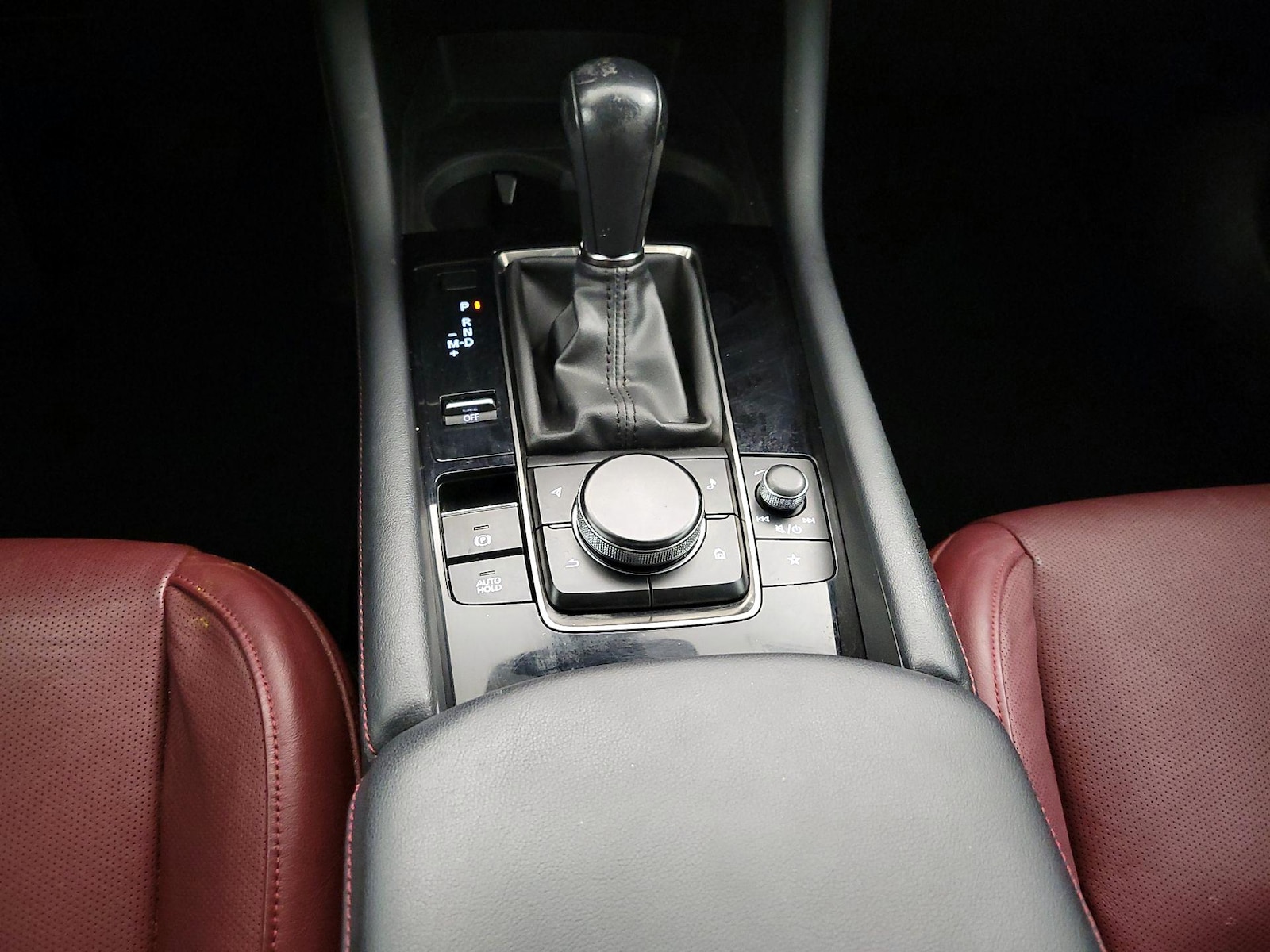 2023 Mazda Mazda3 Carbon Edition - Photo 18