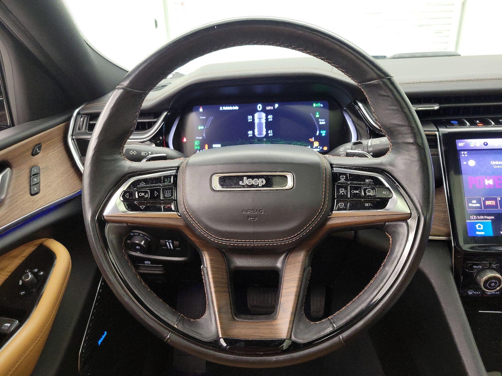 2022 Jeep Grand Cherokee Summit Reserve 4xe - Photo 11
