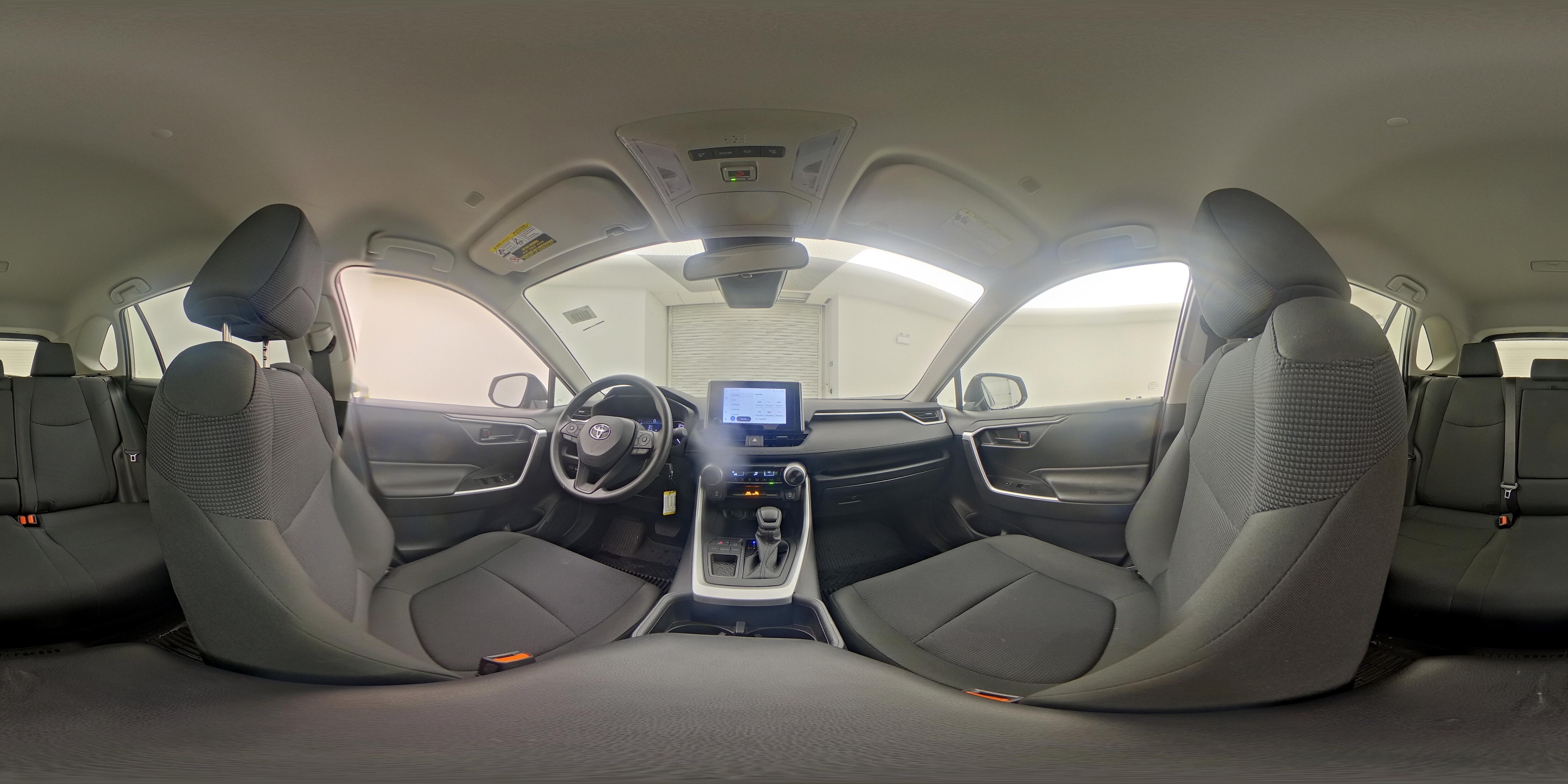 2025 Toyota RAV4 LE - Photo 25