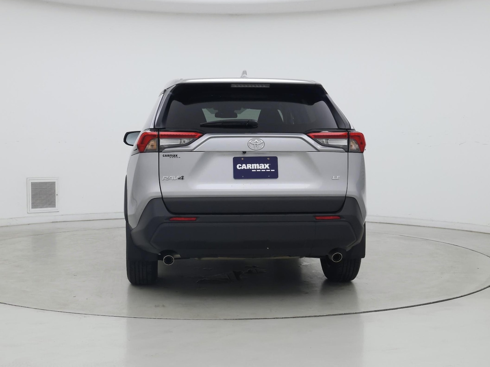 2025 Toyota RAV4 LE - Photo 7