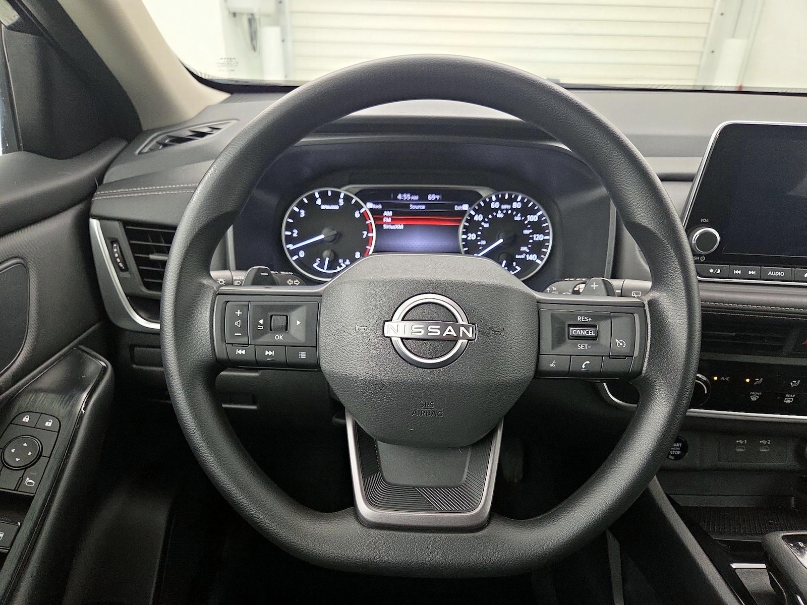2025 Nissan Rogue S - Photo 11