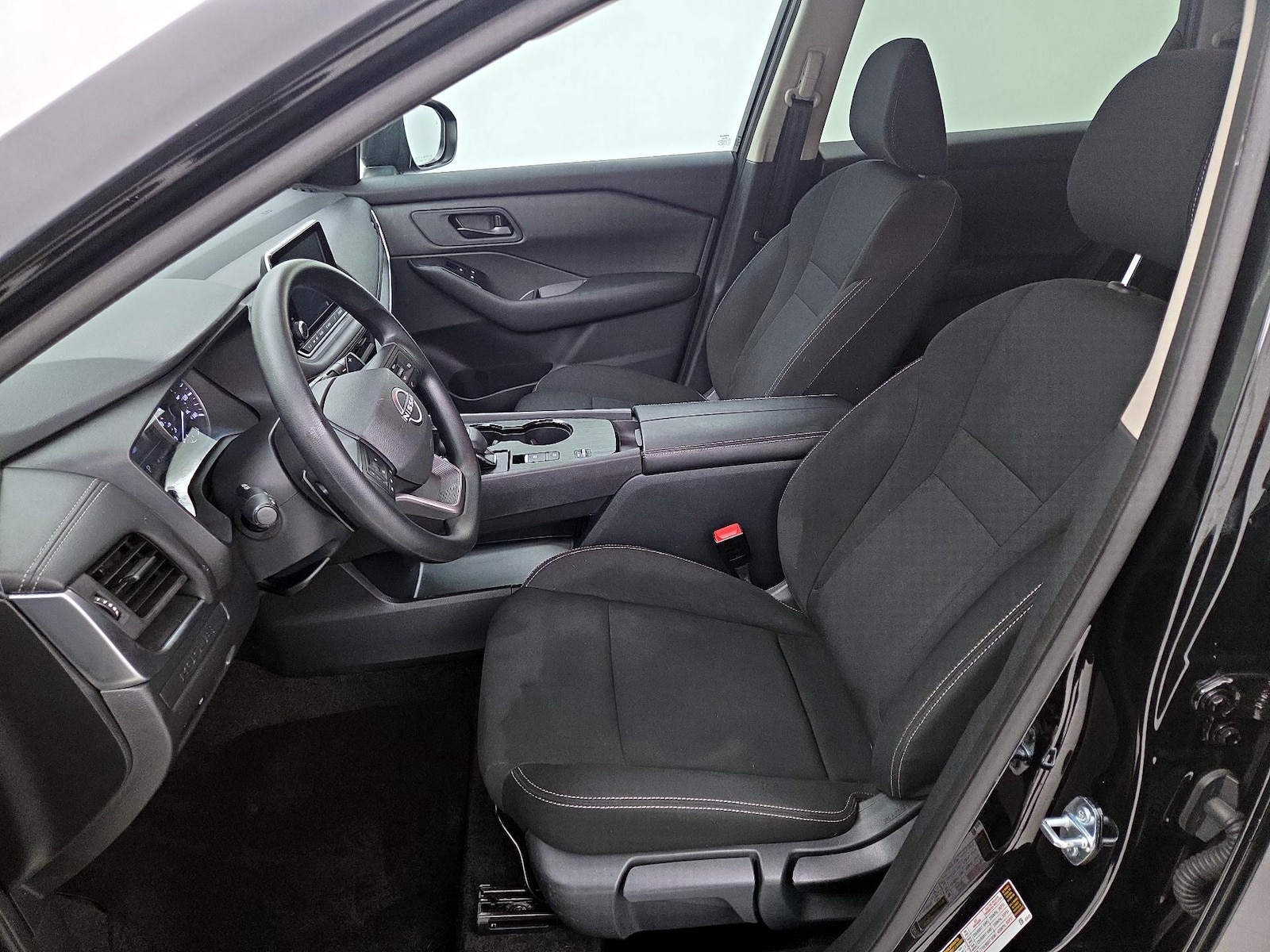 2025 Nissan Rogue S - Photo 12