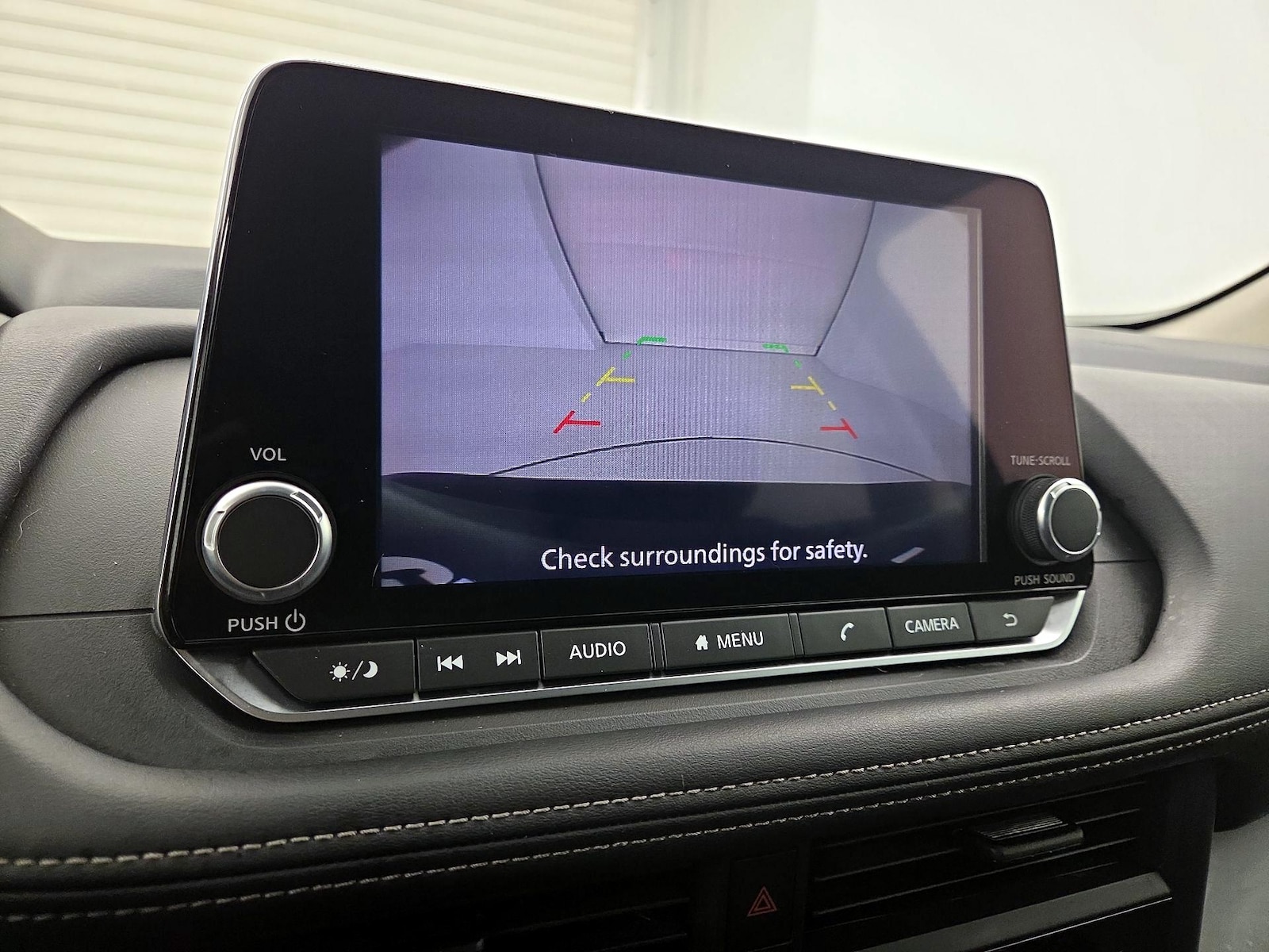 2025 Nissan Rogue S - Photo 15
